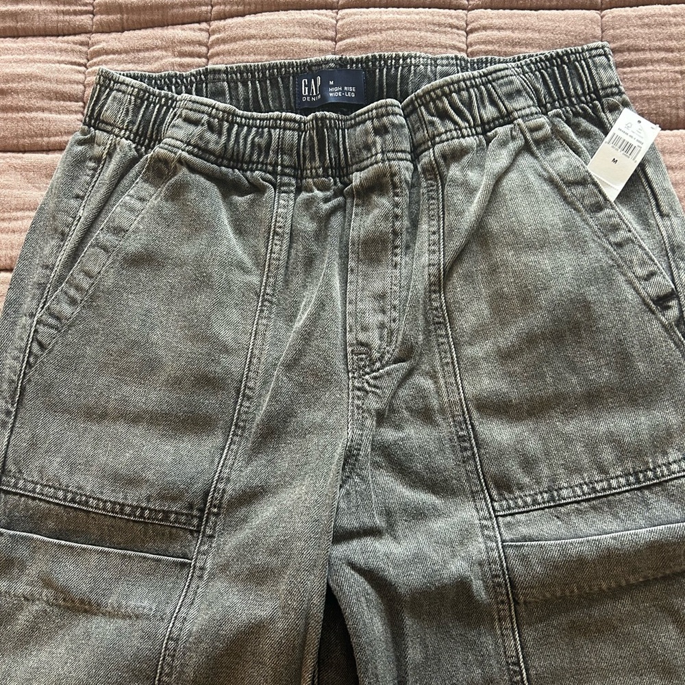GAP womens Charcoal Cargo Pants